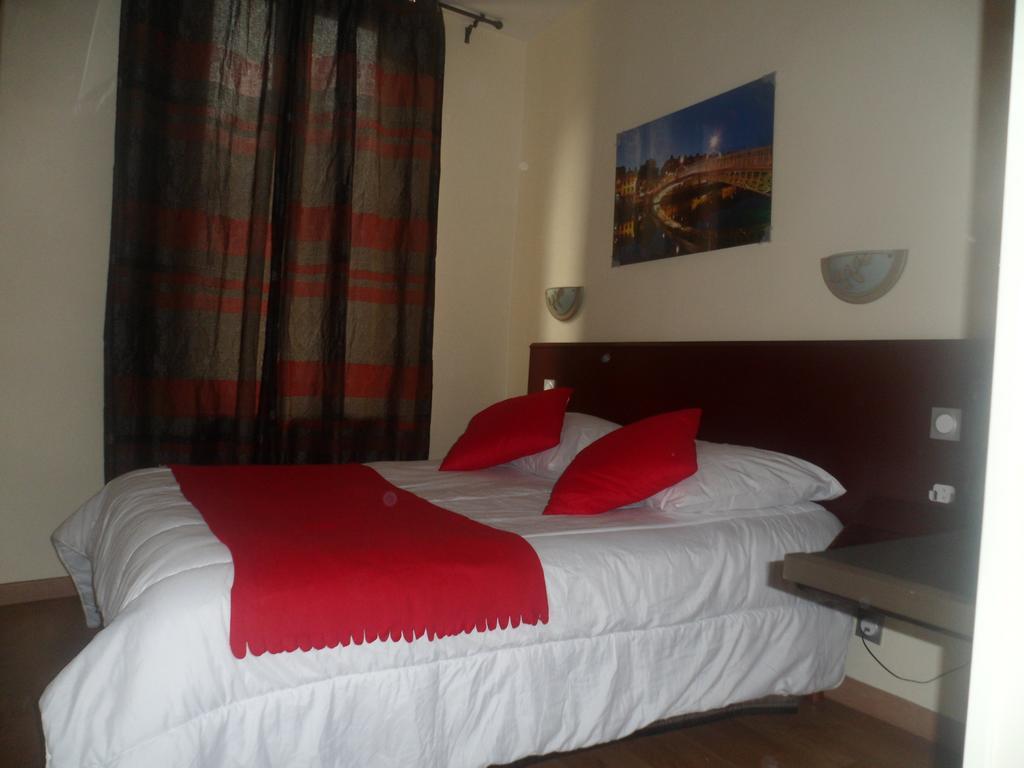 Hotel Victory Marseille Room photo